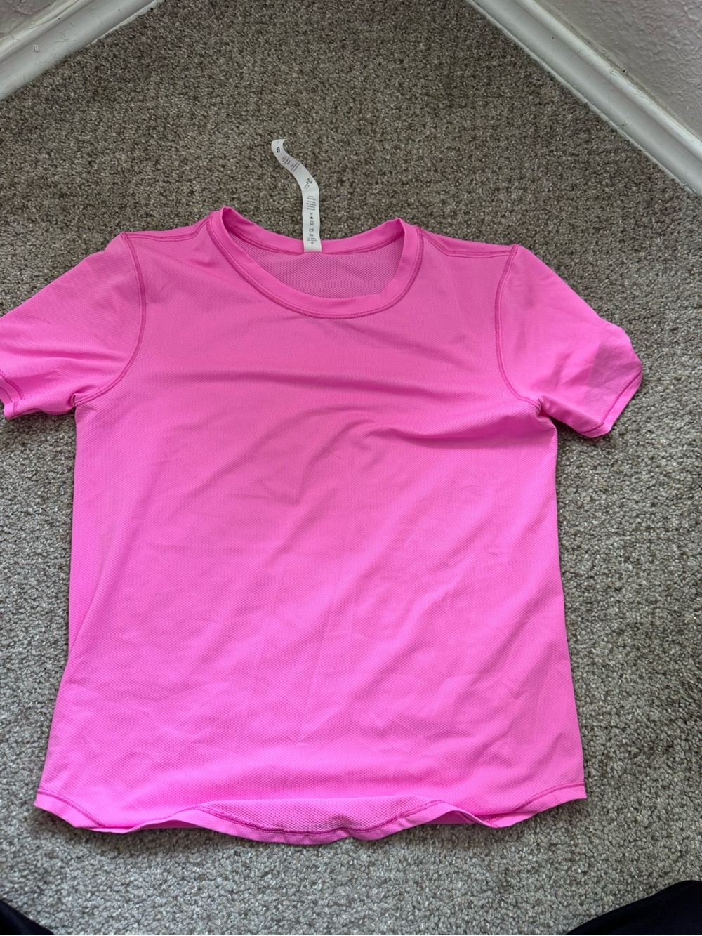 Lululemon hot pink shirt